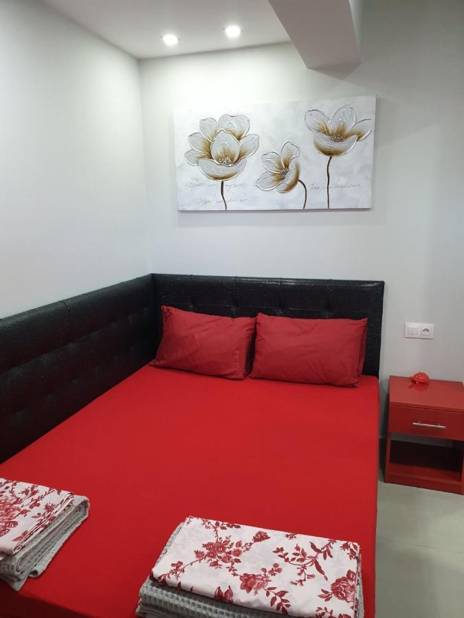 Apartament M & M Red Luxury Paralía Zewnętrze zdjęcie