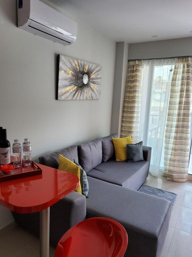 Apartament M & M Red Luxury Paralía Zewnętrze zdjęcie